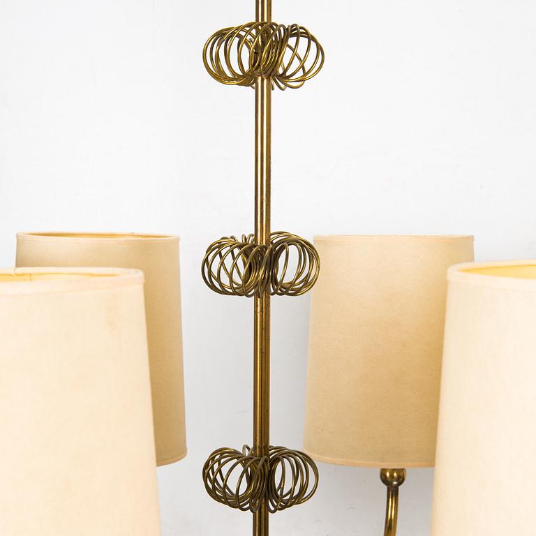 Paavo Tynell, a 1952 chandelier for Taito.