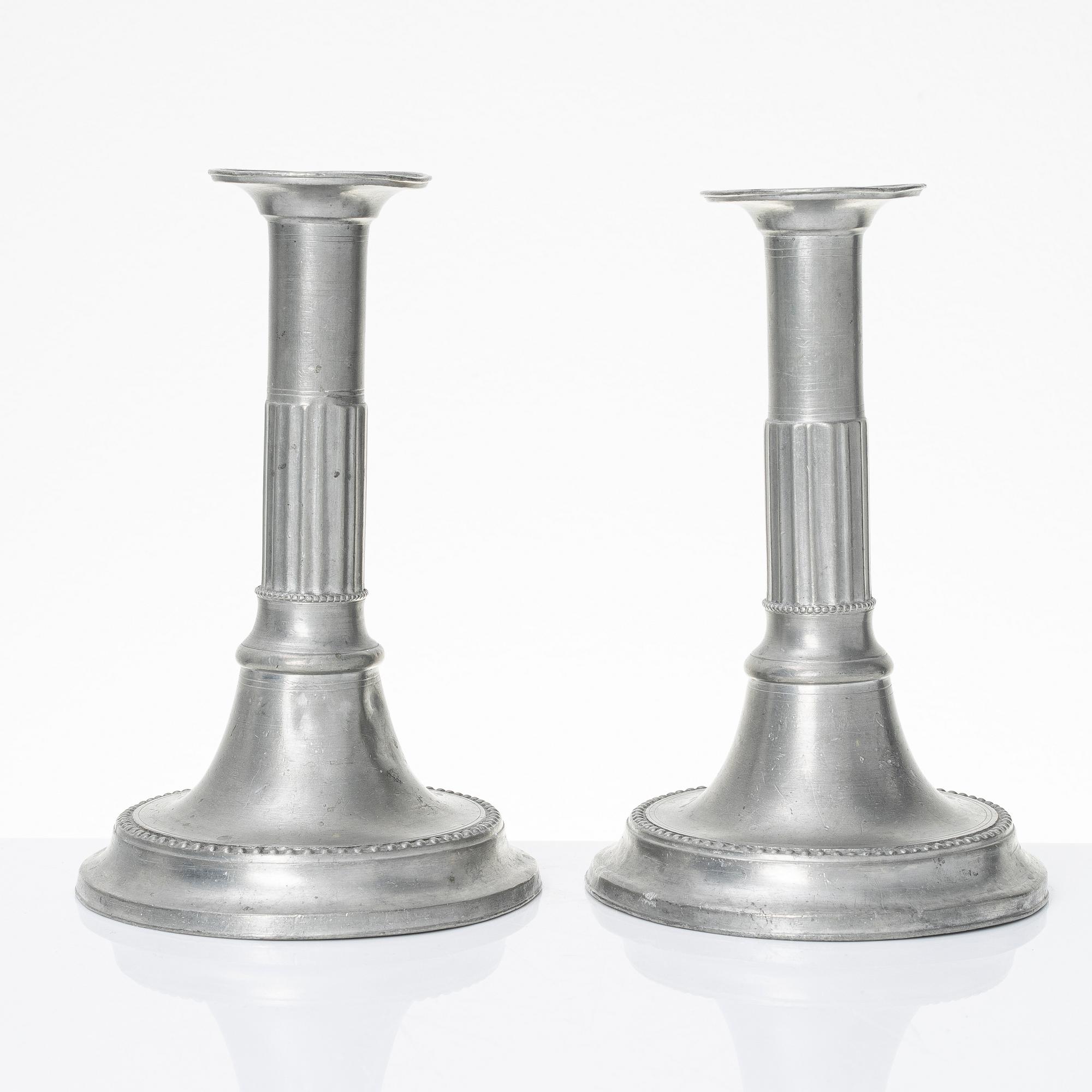 Ljusstakar, 2 par, tenn, bl.a. Israel Berglund, Malmö, 1800-tal.