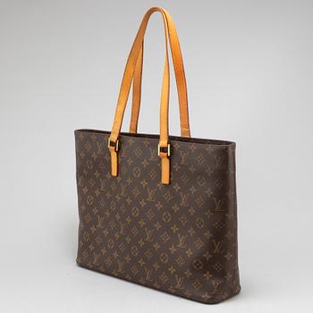 LOUIS VUITTON, a monogram canvas 'Luco' bag.