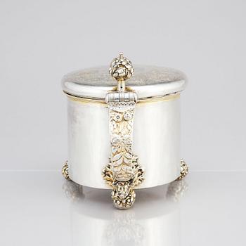 A Swedish late 17th/early 18th century parcel-gilt tankard, mark of Conrad Kampf, Kristianstad (1686-1711).