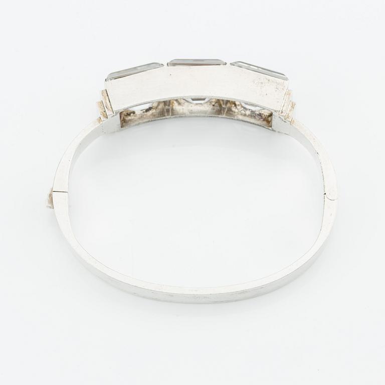 Wiwen Nilsson, a sterling bangle with three step-cut rock crystals, Lund 1938.