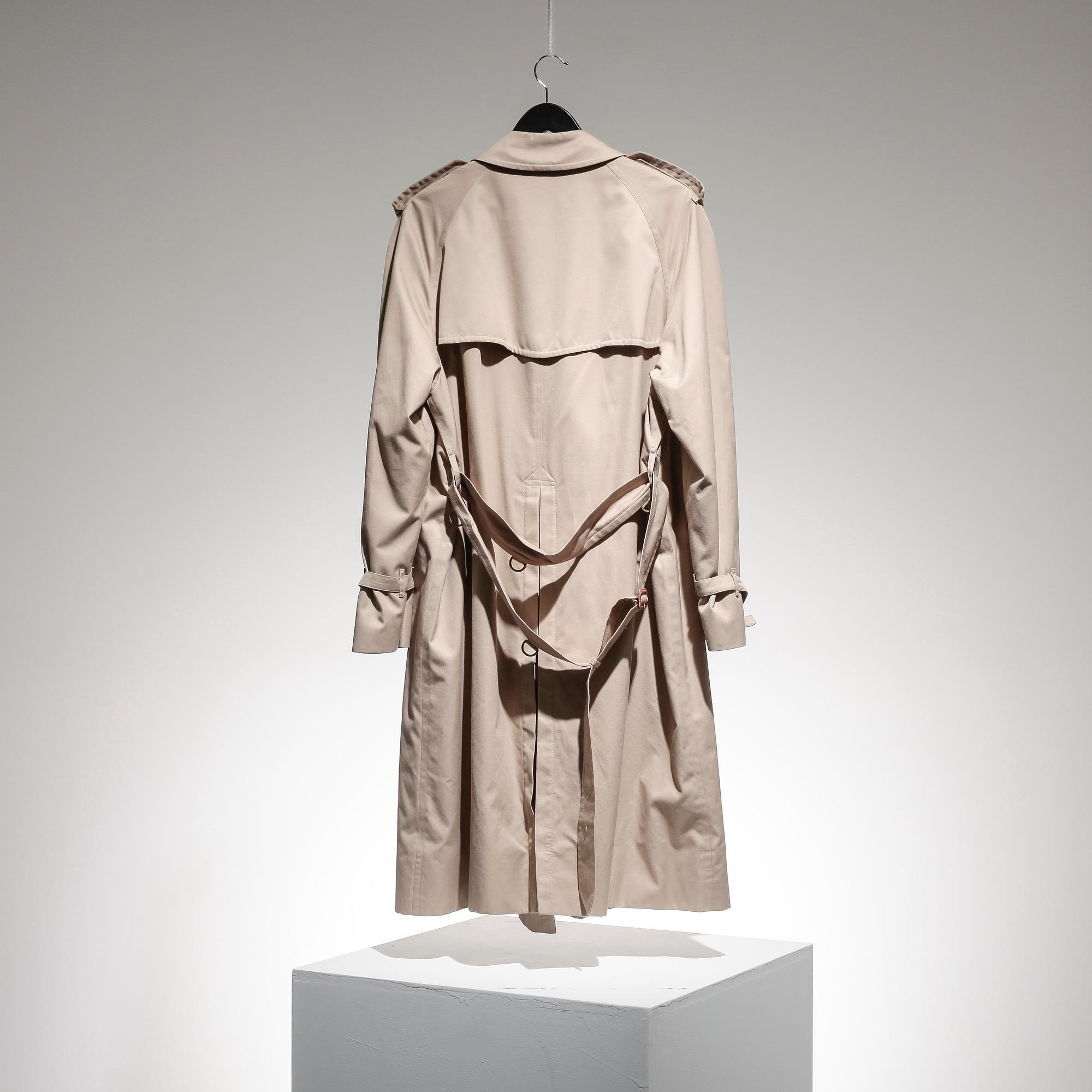 TRENCHCOAT, Burberry, storlek 56.