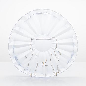 Aimo Okkolin, a cut crystal bowl, signed Aimo Okkolin Riihimäen Lasi oy.