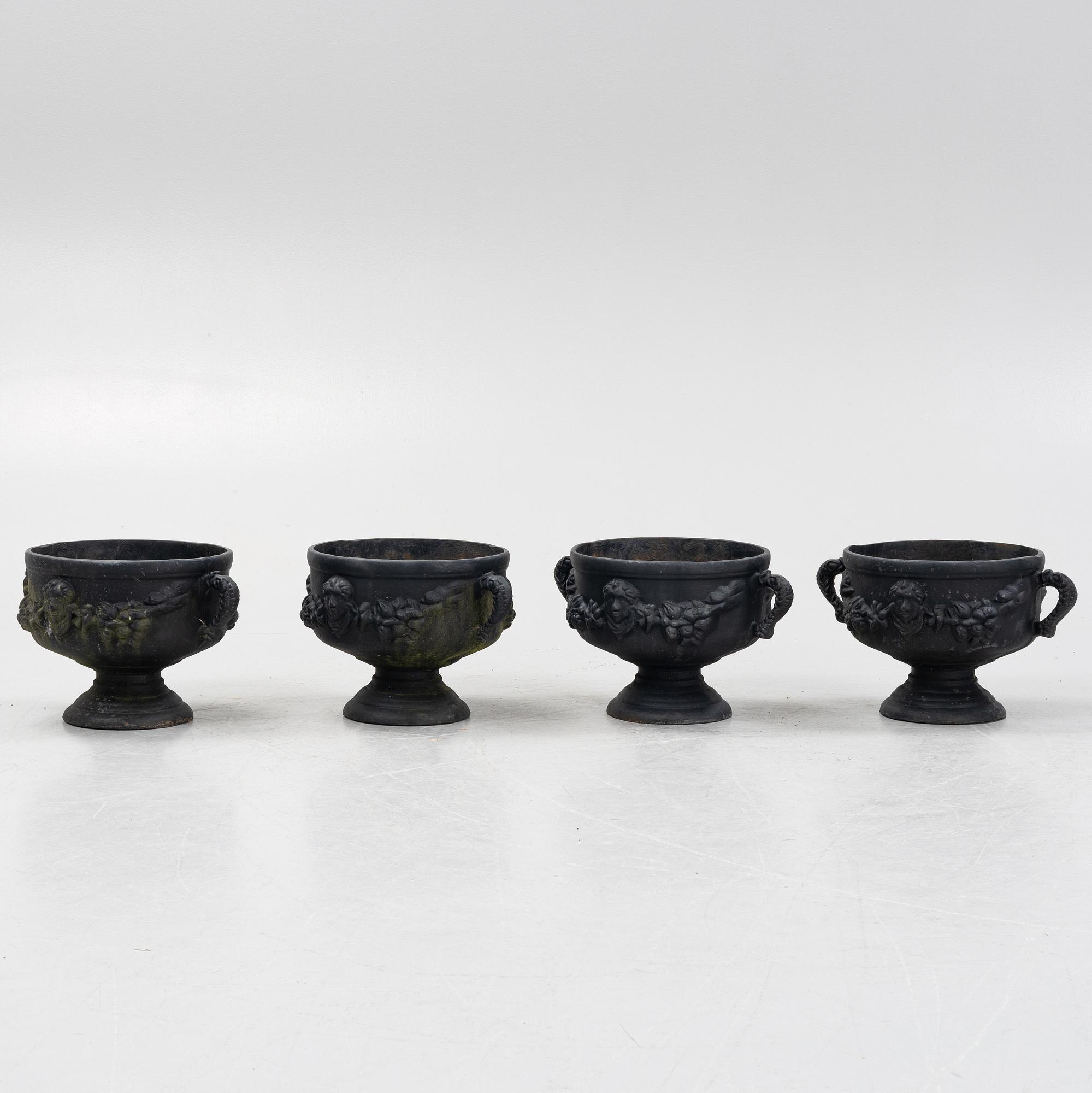 Urnor, 4 st, gjutjärn, Kulturjärn.