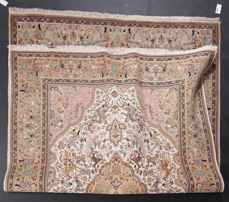 MATTA, orientalisk. Ca 303 x 194.