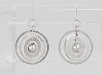 Tapio Wirkkala, A pair of Tapio Wirkkala sterling earrings, Nils Westerback, Kultakeskus OY , Helsinki 1971.