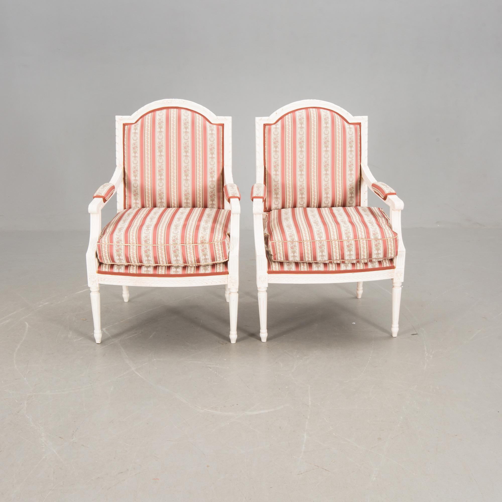 KARMSTOLAR, ett par, Louis XVI-stil, 1900-talets slut.