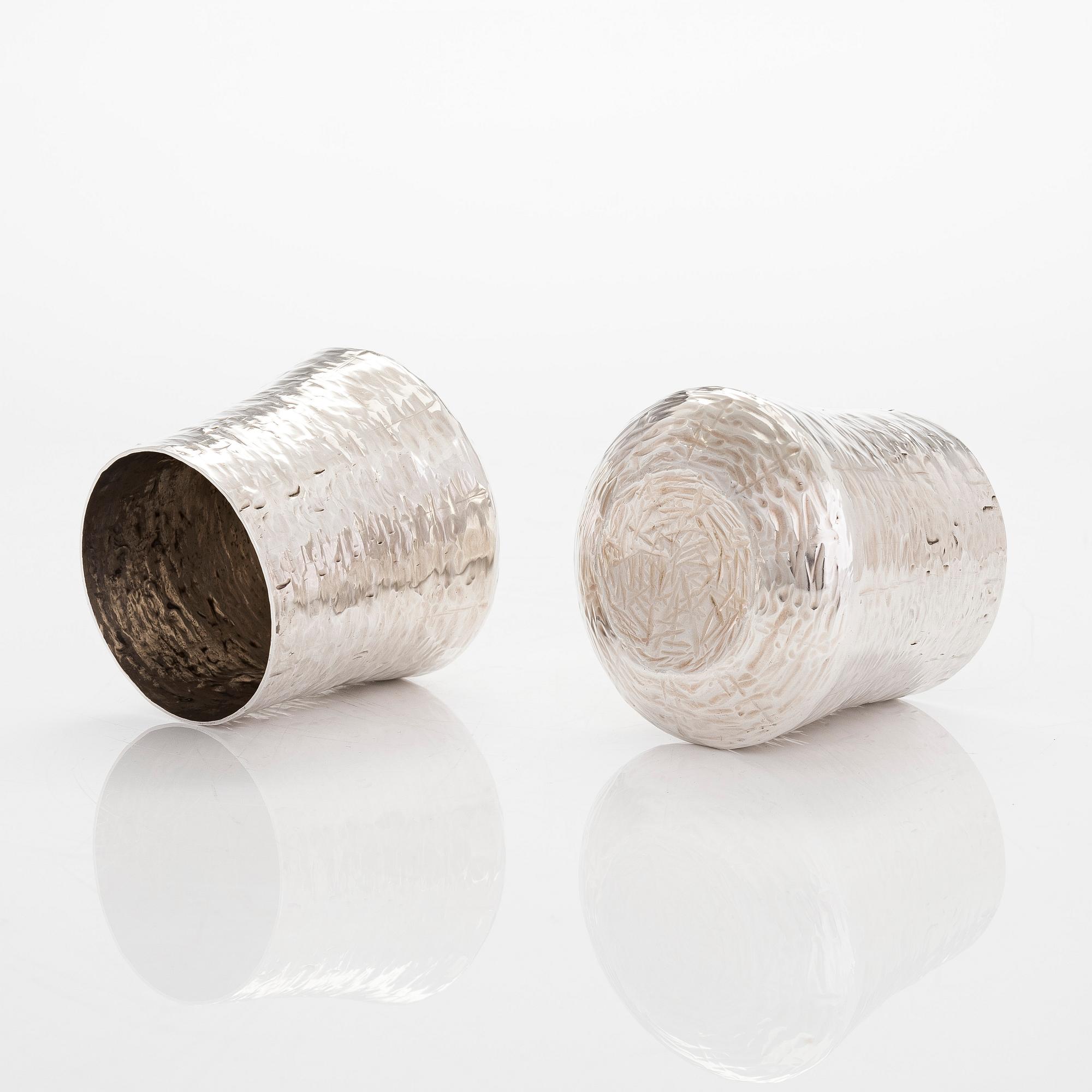 Tapio Wirkkala, tillbringare och bägare, 6 st, sterlingsilver, Kultakeskus, Tavastehus 1973-1974.