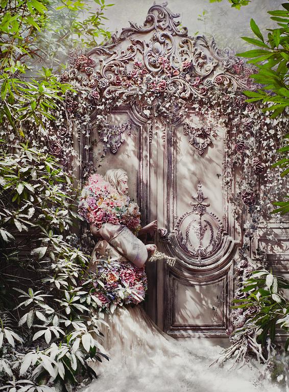 Kirsty Mitchell, "The Fade of Fallen Memories", 2014.