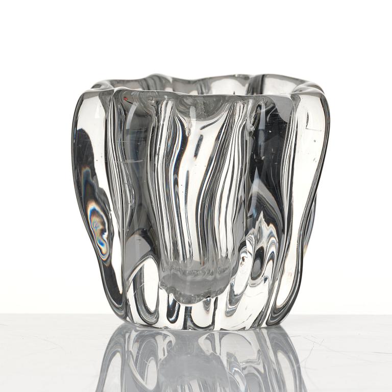 Tapio Wirkkala, a 'Kalvolan Kanto' , model 3241 glass vase, Iittala, Finland.