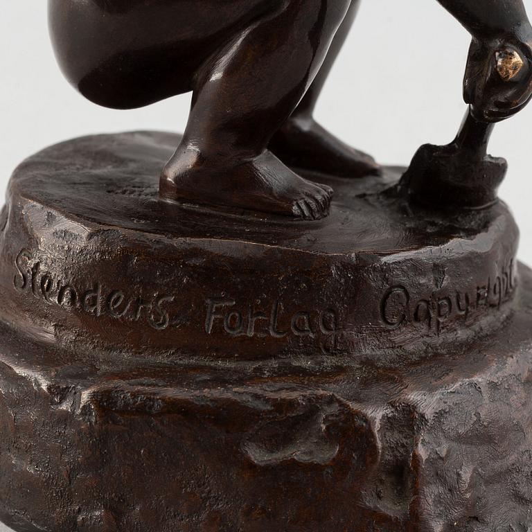 Anders Jensen Bundgaard, skulptur, brons, signerad och daterad 10 juli 1912.