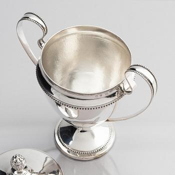 Olof Yttraeus, sockerskål med lock, silver, Uppsala 1790. Gustaviansk.