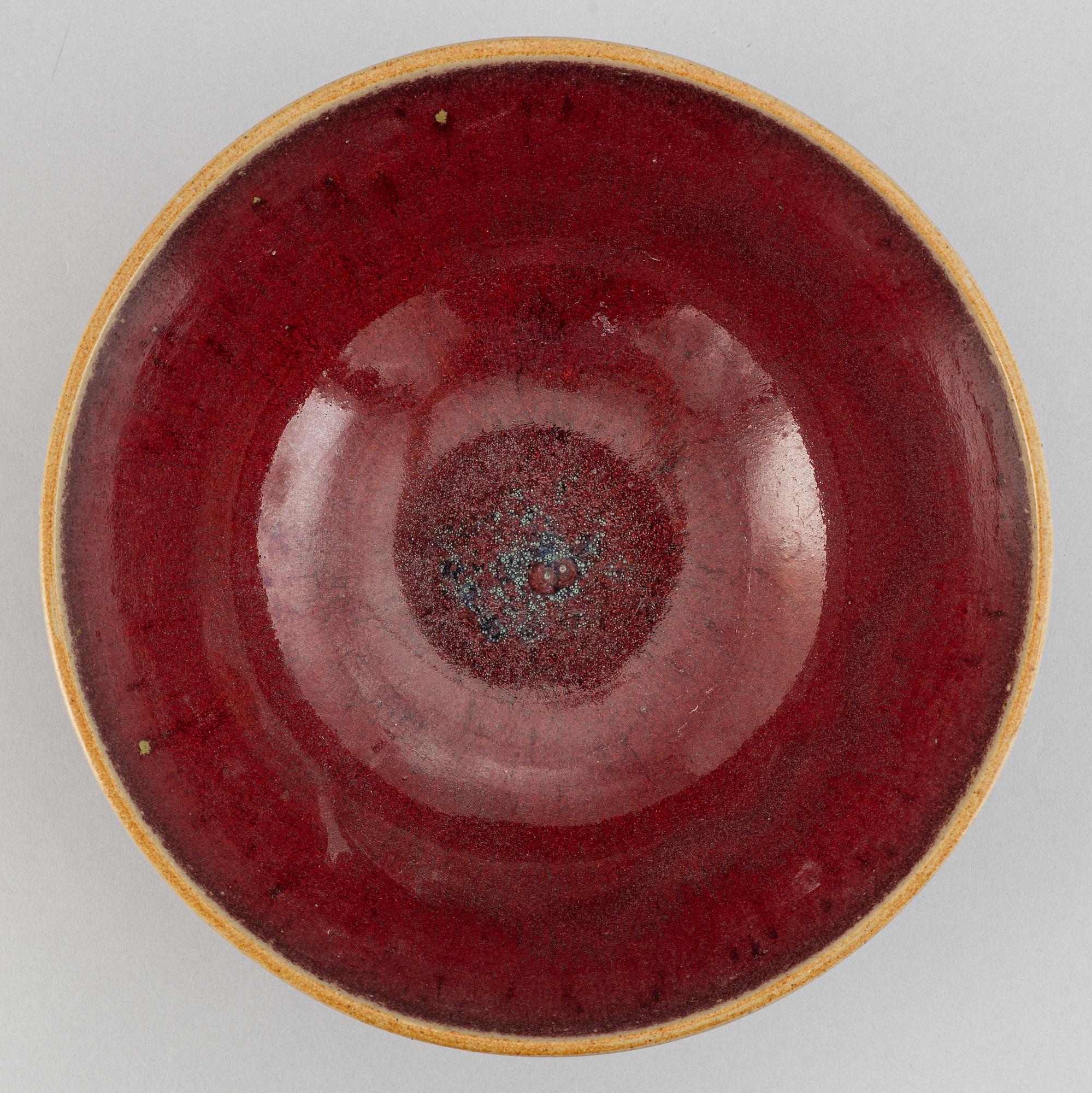 Henning Nilsson, a set of three stoneware bowls for Höganäs, 1966, 1969 and 1984.