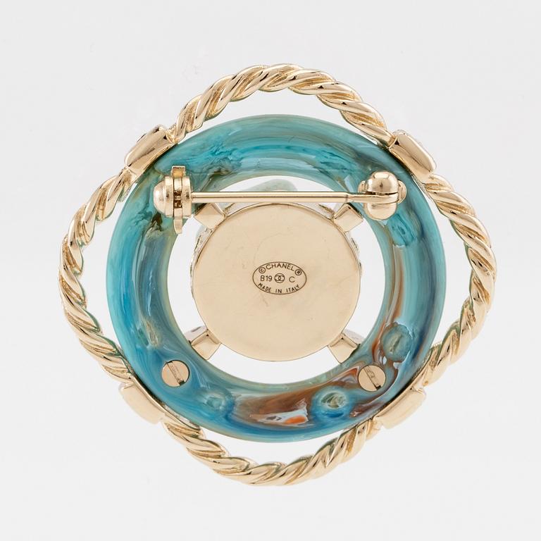 Chanel,.