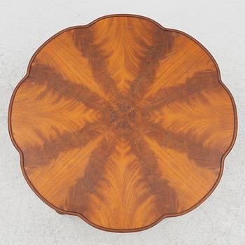 A Swedish Grace coffee table, Förenades Möbler, AB Förenade Möbelfabrikerna, Linköping, 1930s.