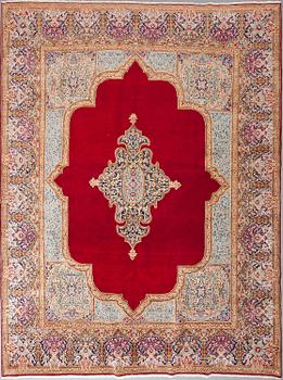 MATTA, old, Kirman, ca 370x275 cm.