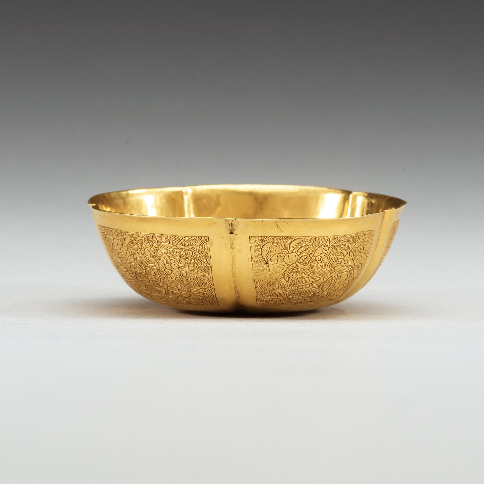 SKÅL, guld. Qing dynastin, 1700-tal.