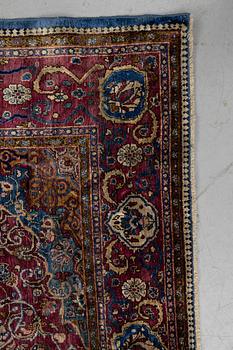 A rug, semi-antique silk Kashan, ca 194 x 127 cm.