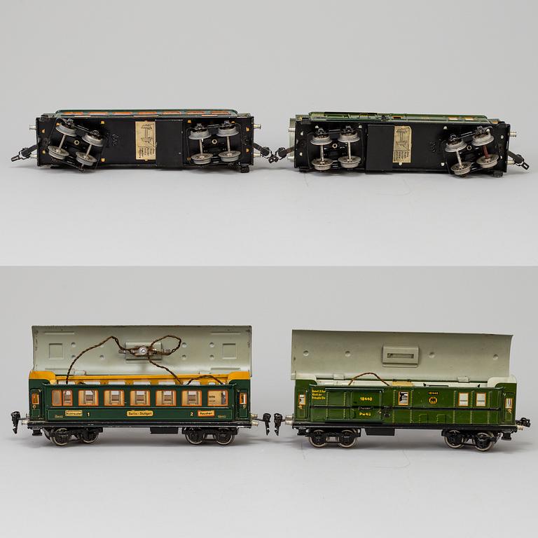 a set of 8 Märklin parts 1930's.