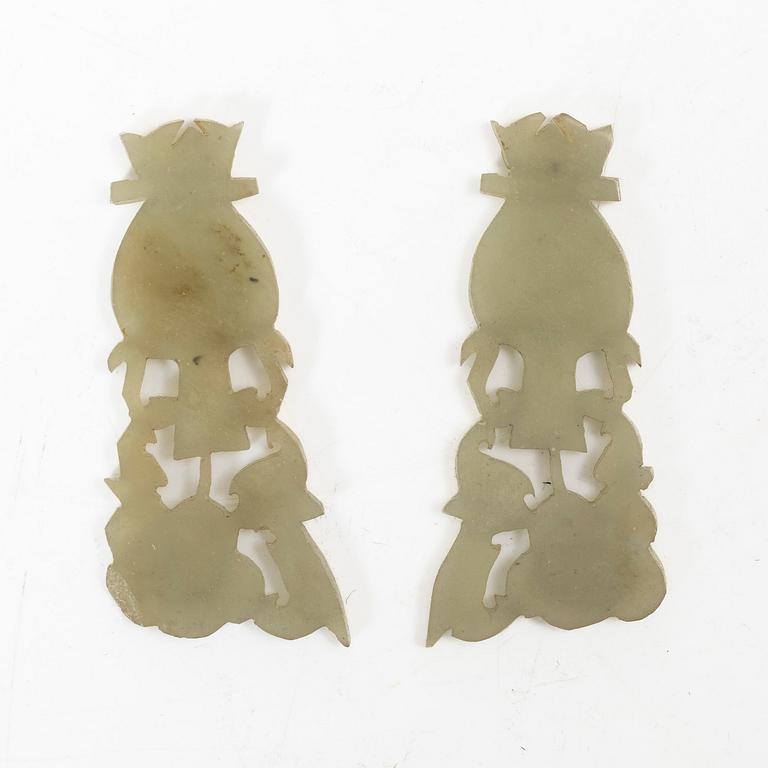 Broderi, siden samt två dekordelar i sten, Kina, Qingdynastin.