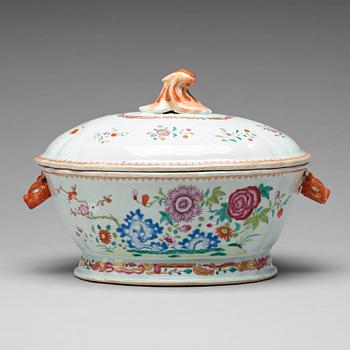 A famille rose tureen with cover, Qing dynasty, Qianlong (1736-95).