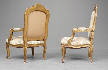 FÅTÖLJER, ett par. Louis XV-stil, 1800-talets slut.
