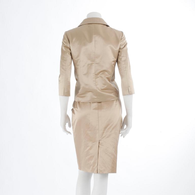 MAX MARA, dräkt bestående av kavaj samt kjol. Storlek 40.
