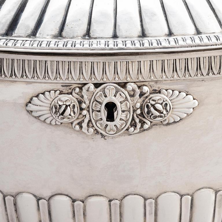 A Swedish 19th century silver sugar-casket, mark of Adolf Zethelius, Stockholm 1828.