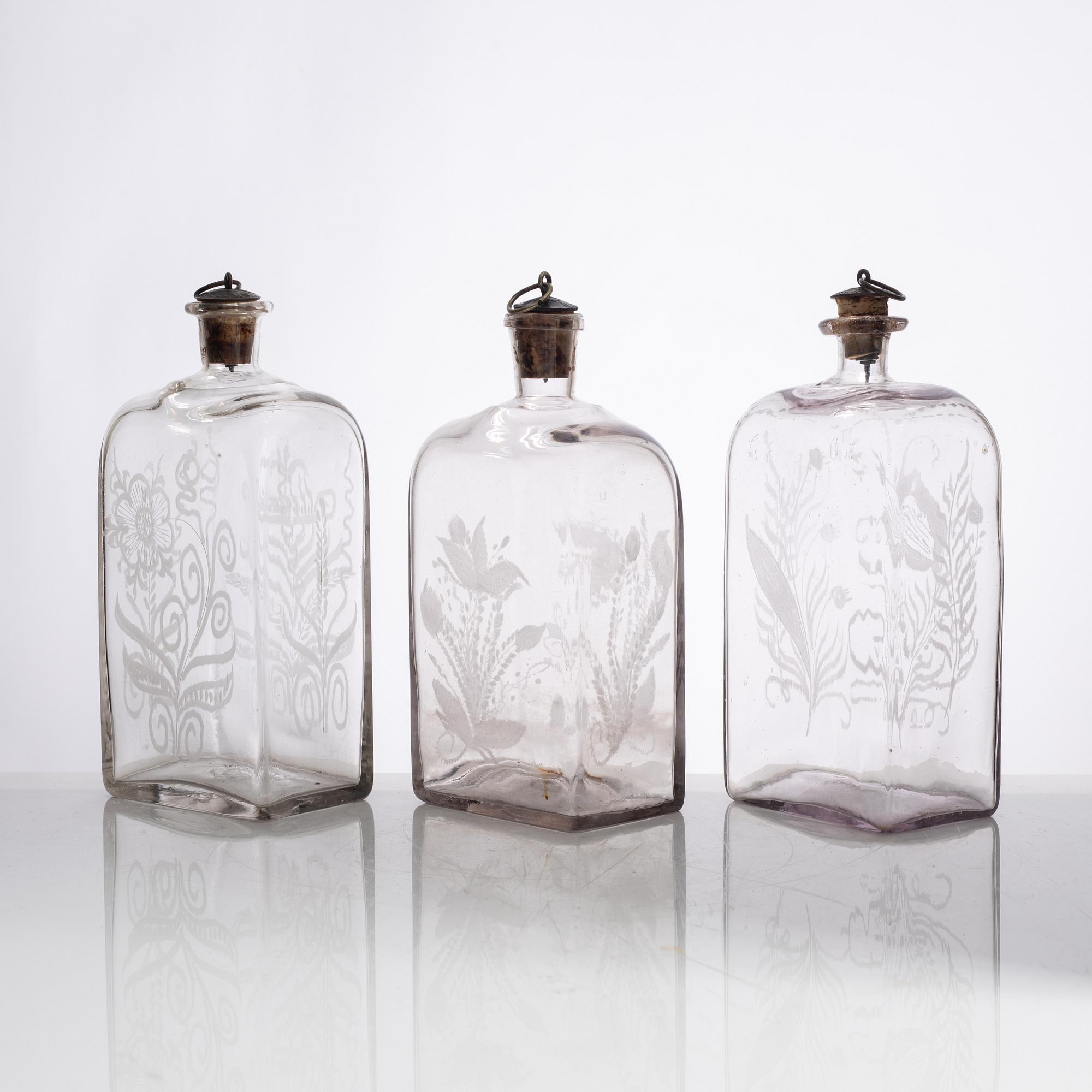 A flask box, first half of the 19th Century.