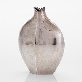 Tapio Wirkkala, maljakko, hopeaamalli TW 42, Kultakeskus, Hämeenlinna 1961.