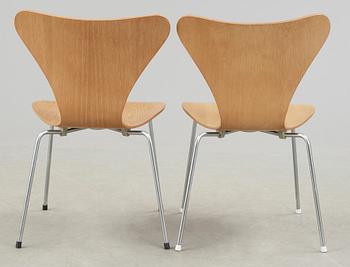 STOLAR, ett par, "Sjuan" Arne Jacobsen, Fritz Hansen.