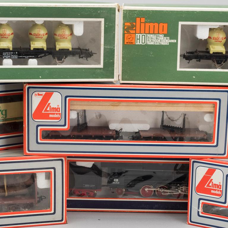 SAMLING "LIMA TRAINS " TÅGSET. ca 30 st.