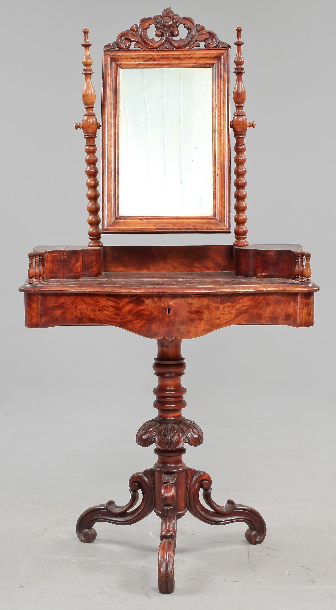 SPEGELBORD, nyrokoko, 1800-talets slut.