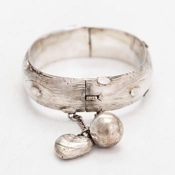 Armband, silver, Knut Oskar Lundgren  (1862-1889), Åbo.