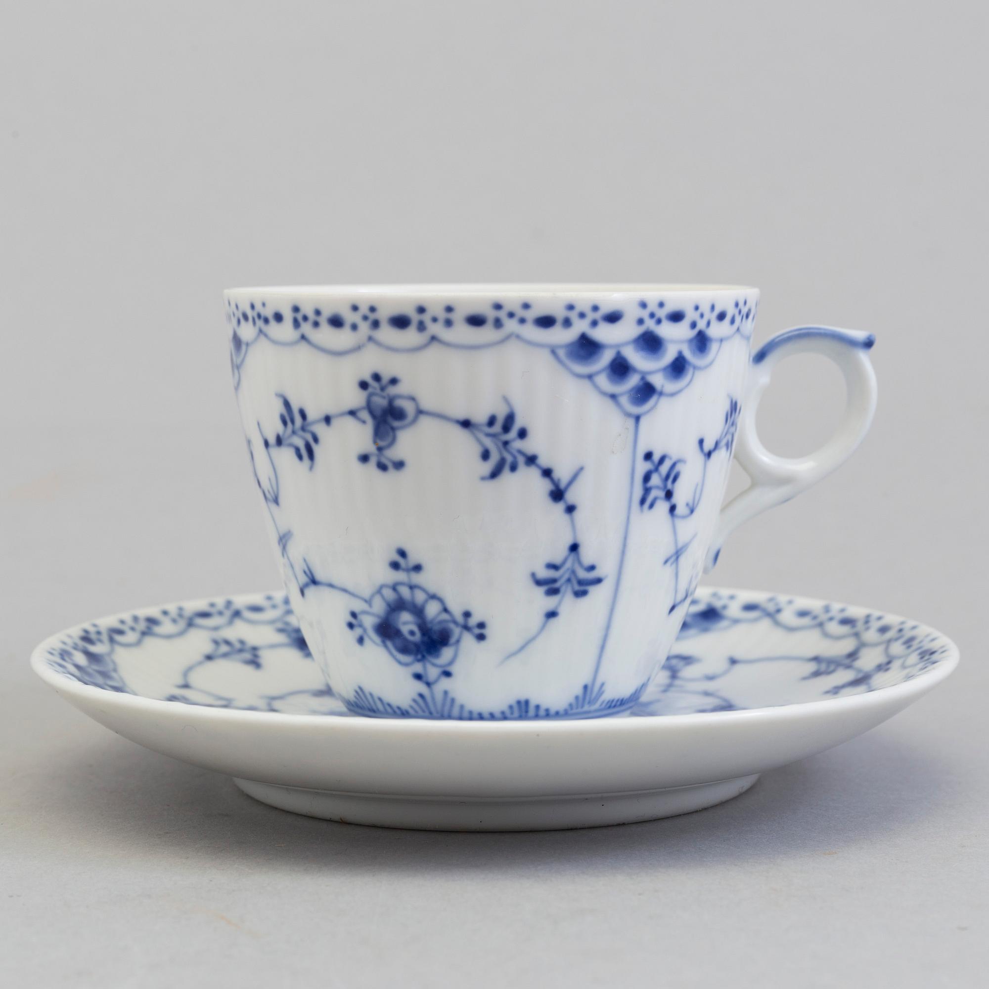 A COFFEE-SERVICE, 19 parts (12+6+1), porcelain, Royal Copenhagen, Denmark.