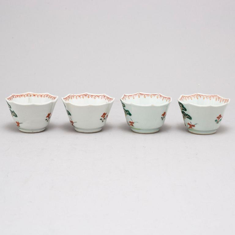 Five (4+1) famille rose and imari cups, Qing dynasty, Qianlong (1736-95).