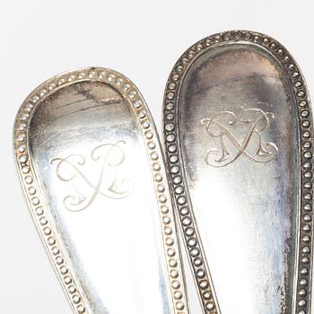 Bestickservisdelar, 37 st, silver samt porslin, "Musselmalet" och rostfritt stål,  bl.a. P. Hertz, Danmark 1926.