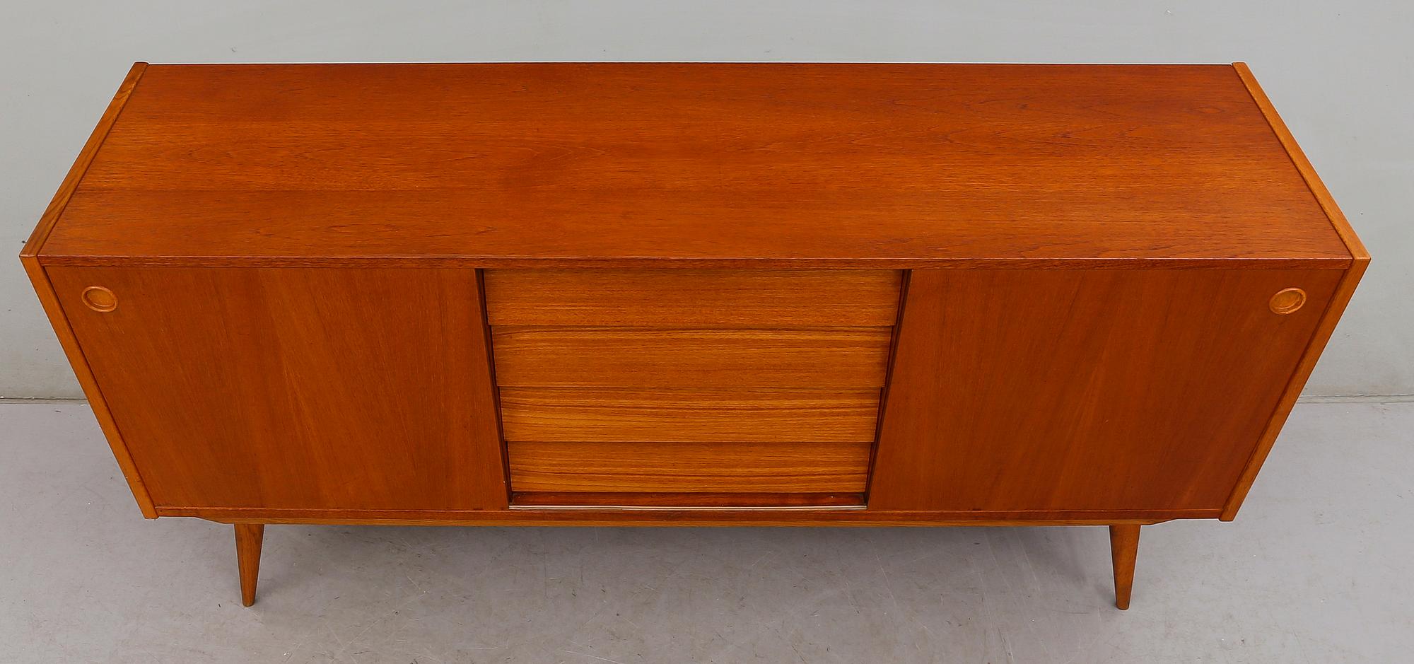 SIDEBOARD, 1900-talets andra hälft.