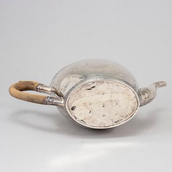 A Georgian silver teapot, London, England, 1799.