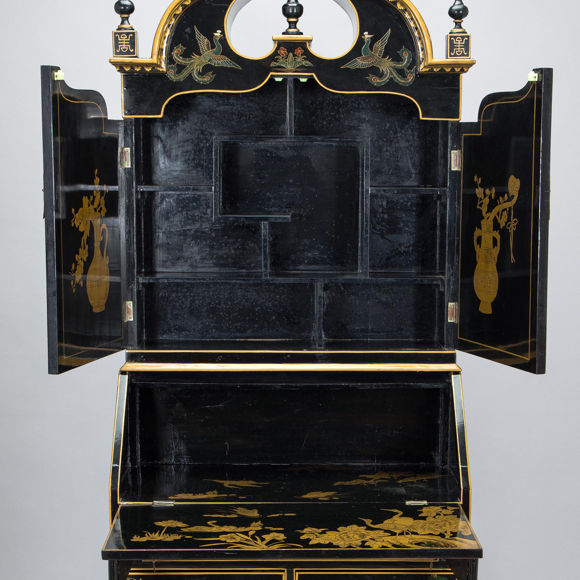 Writing cabinet, China, 20th century.