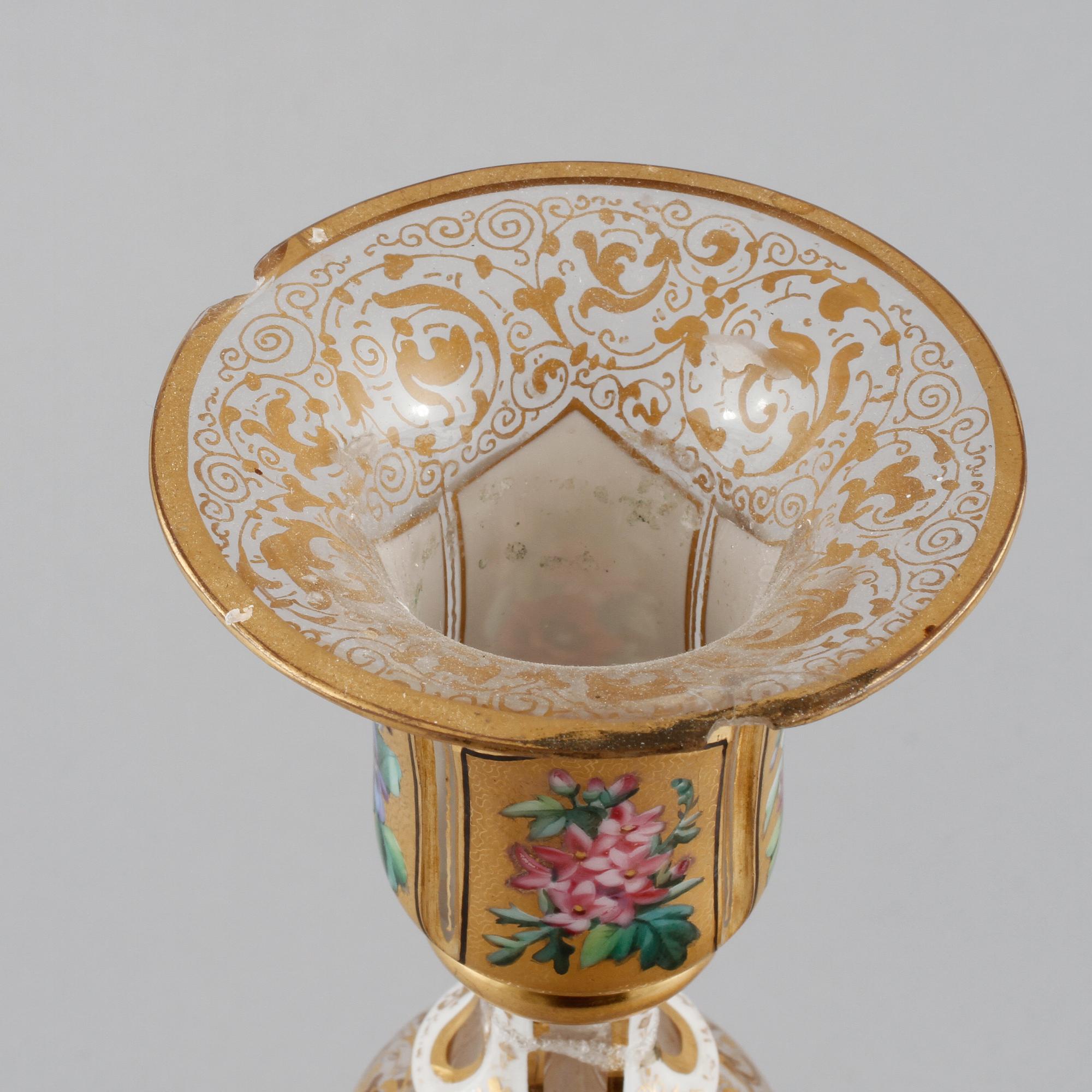 LJUSSTAKAR, ett par, glas, omkring sekelskiftet 1800/1900.