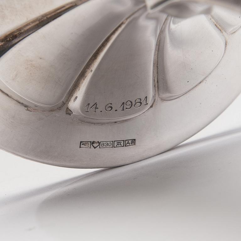 LJUSSTAKAR, silver, Auran Kultaseppä, Åbo 1978. Totalvikt 302 g.