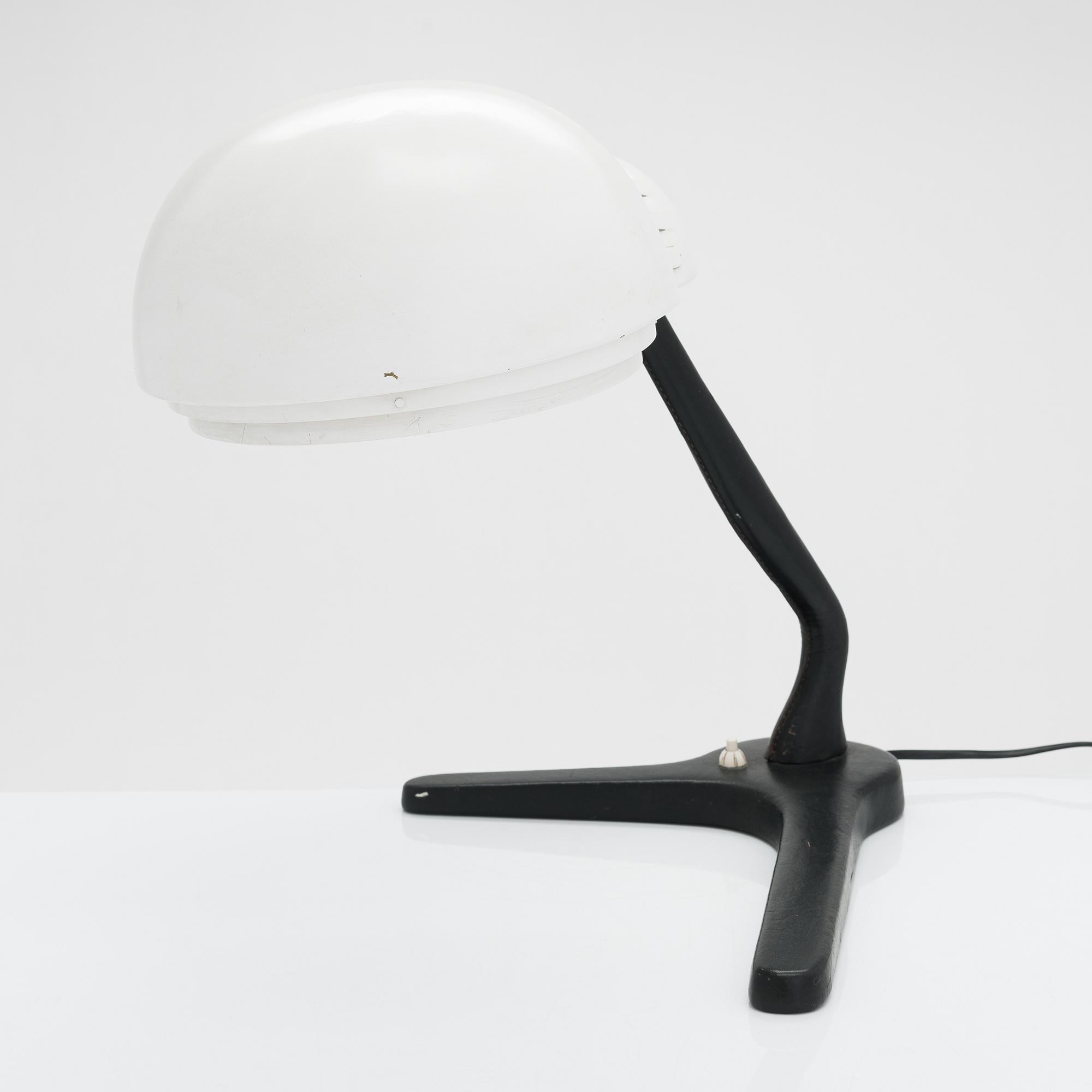 Alvar Aalto, a 'A704' table lamp for Valaistustyö.