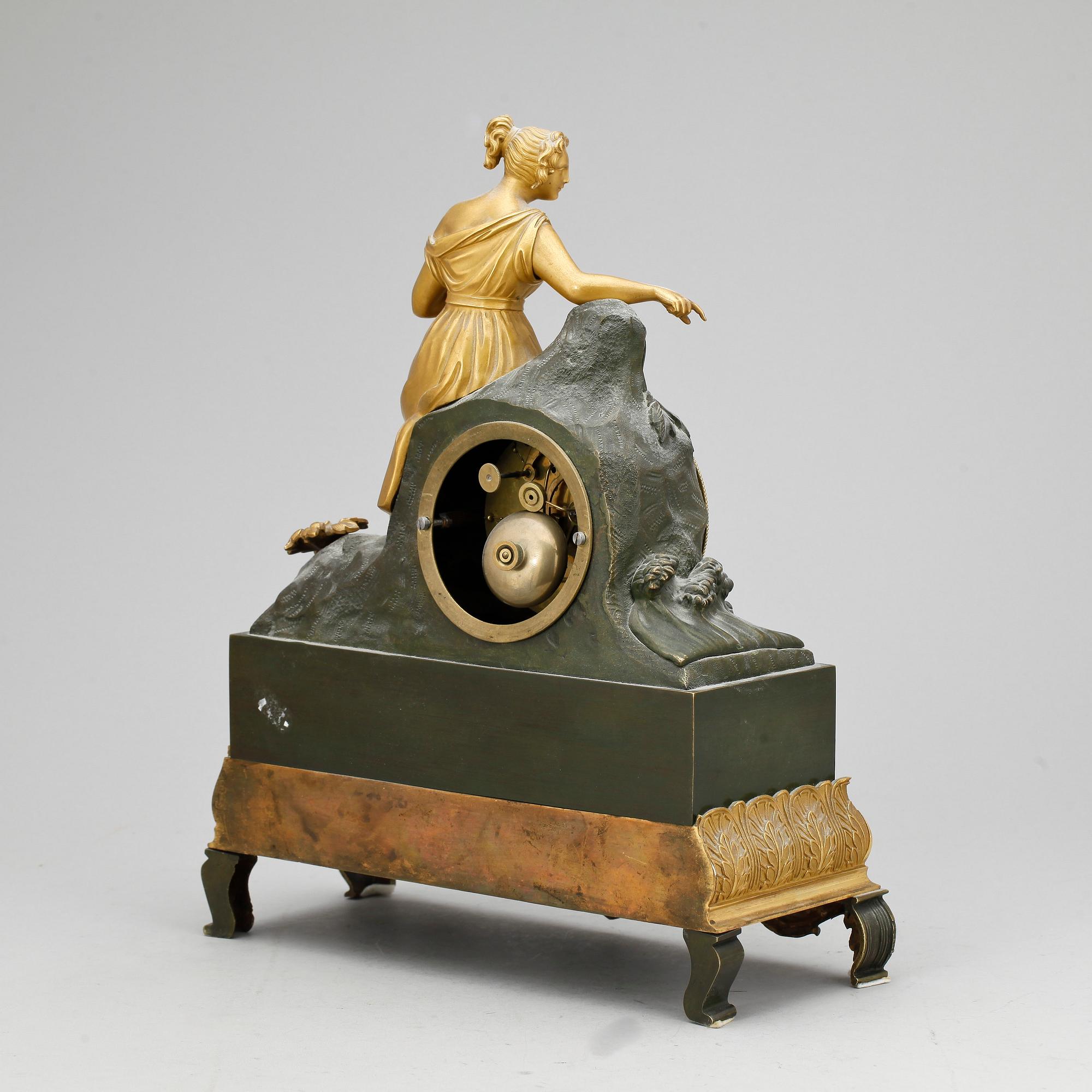 BORDSPENDYL, senempire, 1800-tal.