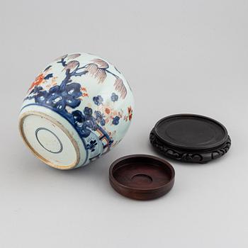 Bojan, kompaniporslin. Qingdynastin, 1700-tal.