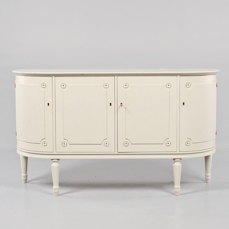 SIDEBOARD, gustaviansk stil, 1900-talets andra hälft.
