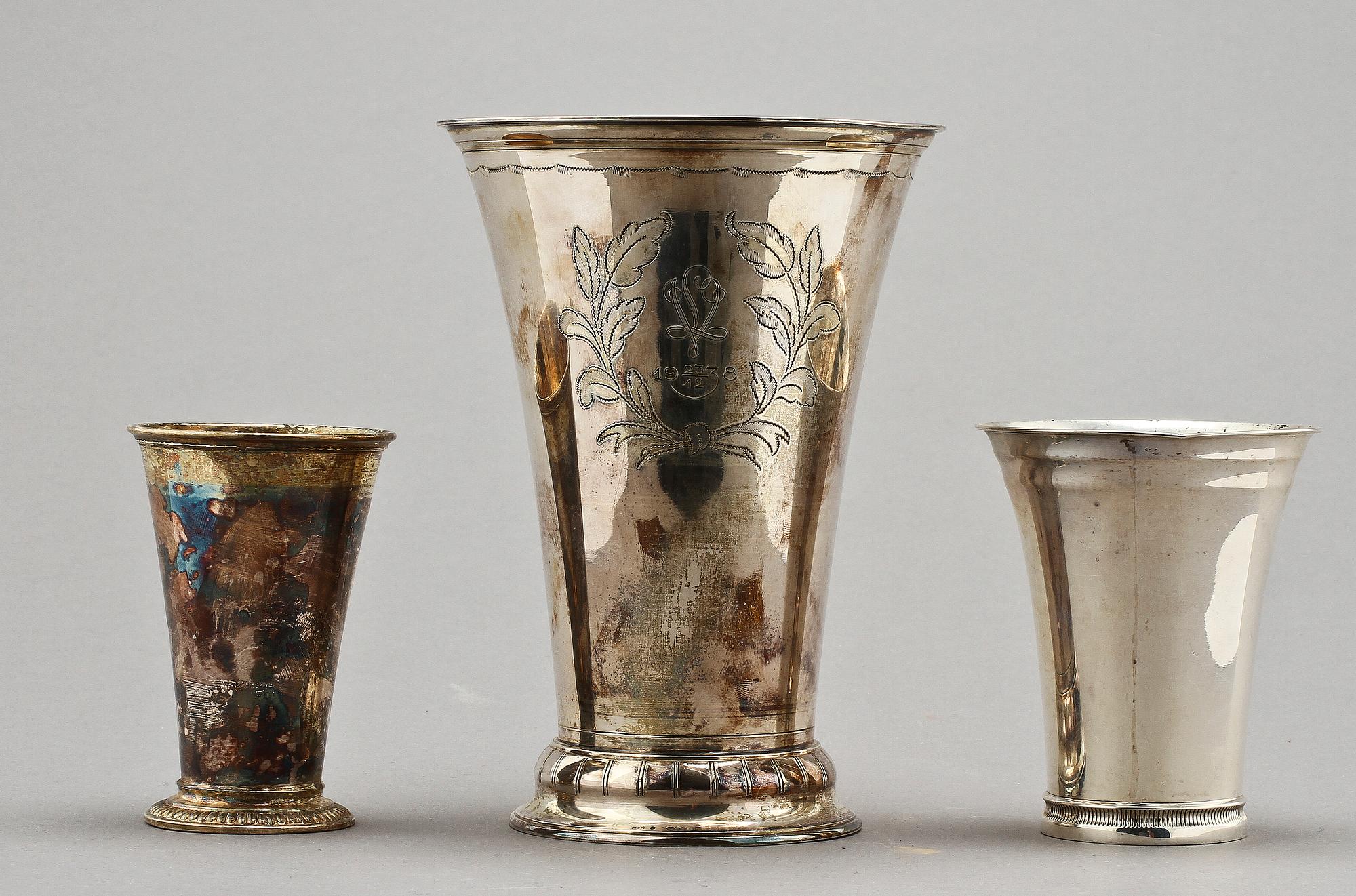 BÄGARE, 3 st, silver, 1900-tal. Tot. v. 460 g.