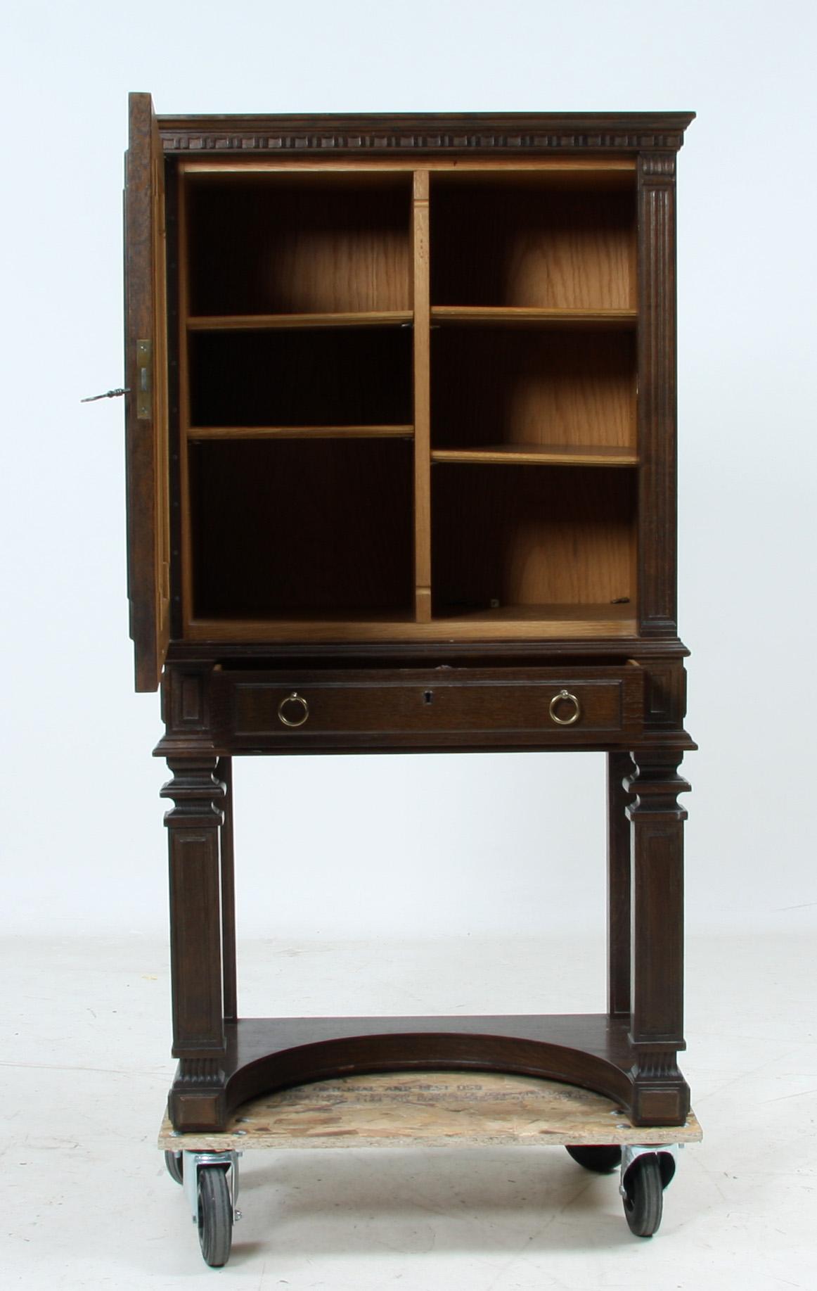 SKÅP, art deco, 1900-talets första hälft.