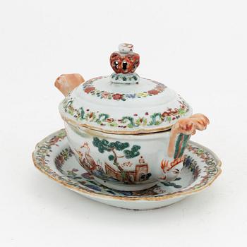 A famille rose tureen with cover and stand, Qing dynasty, Qianlong (1736-95).