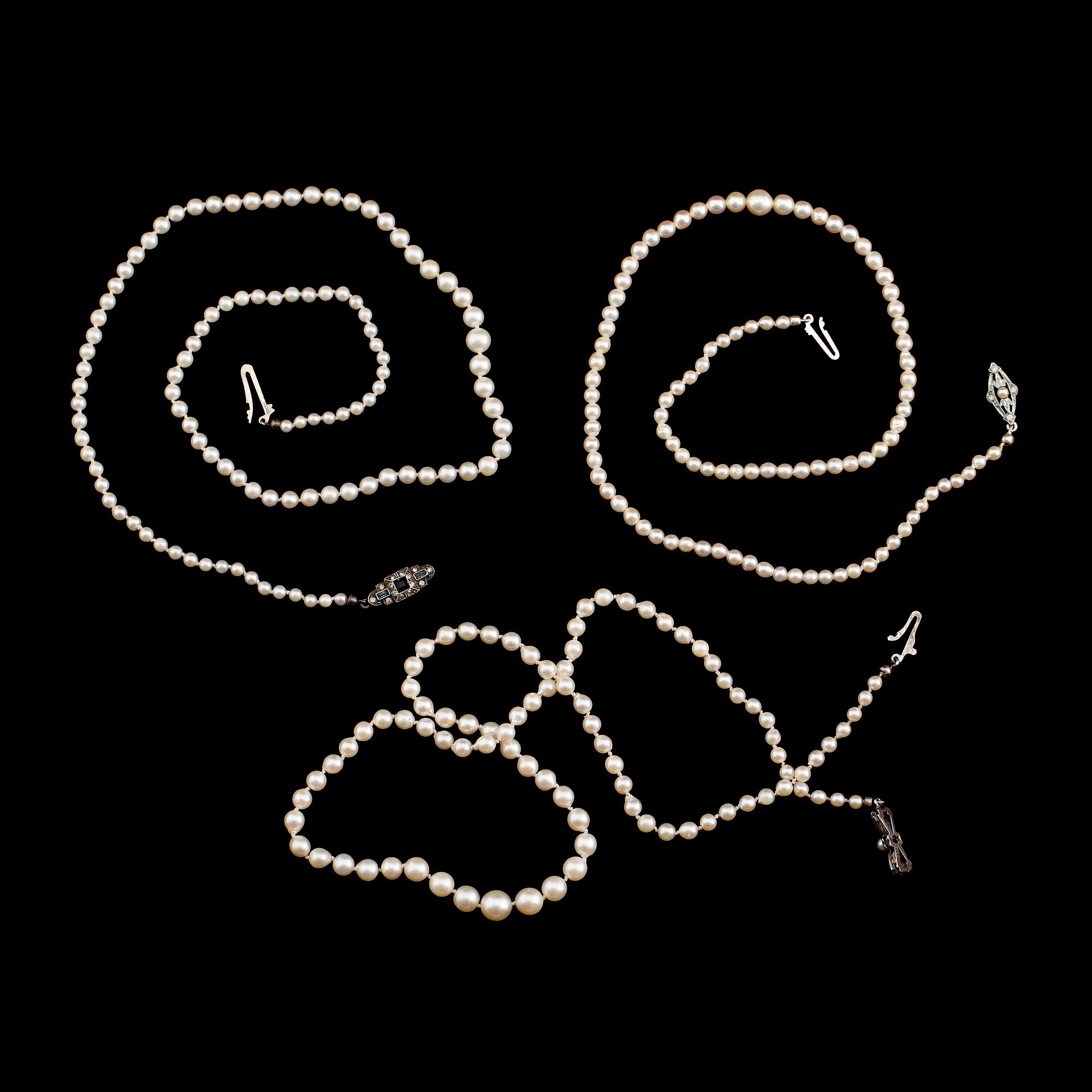 PÄRLCOLLIER, 3 st, doserade, silverlås.